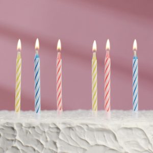 Свечи для торта незадуваемые СТРАНА КАРНАВАЛИЯ Спираль (набор 10 шт с подставками)